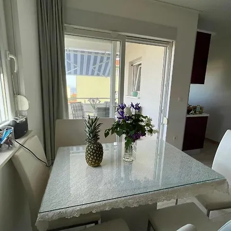 Vicky Apartment Trogir